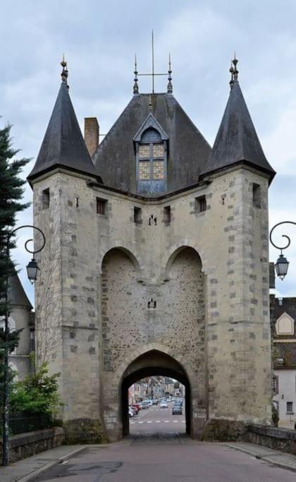 La Demeure De Margot - 24 Couchages Villa Villeneuve-sur-Yonne Luaran gambar