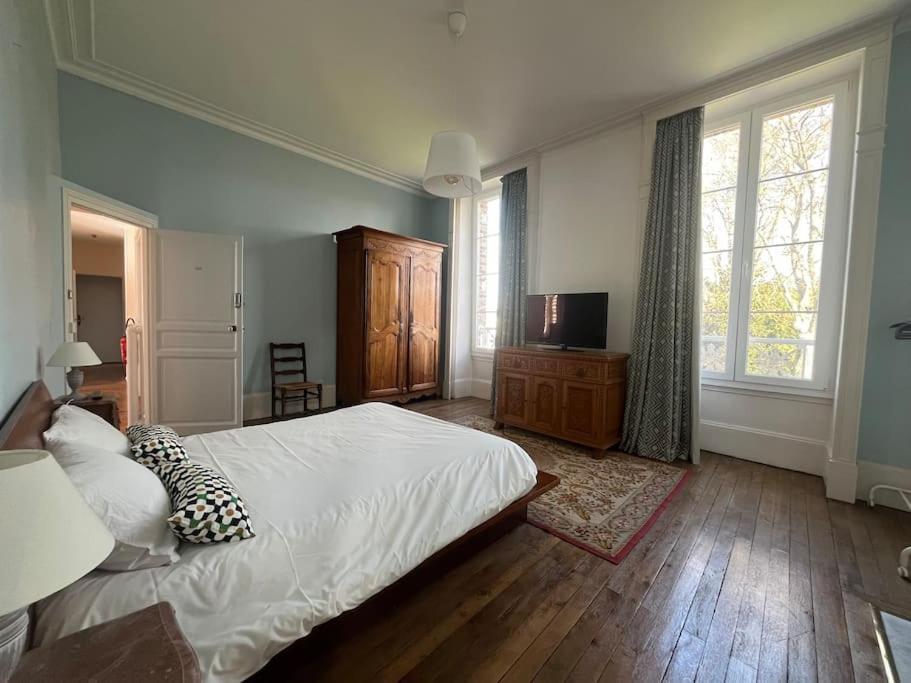 La Demeure De Margot - 24 Couchages Villa Villeneuve-sur-Yonne Luaran gambar