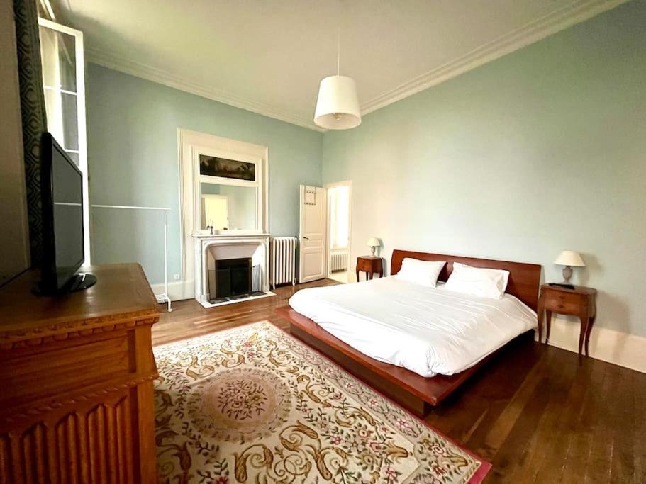 La Demeure De Margot - 24 Couchages Villa Villeneuve-sur-Yonne Luaran gambar