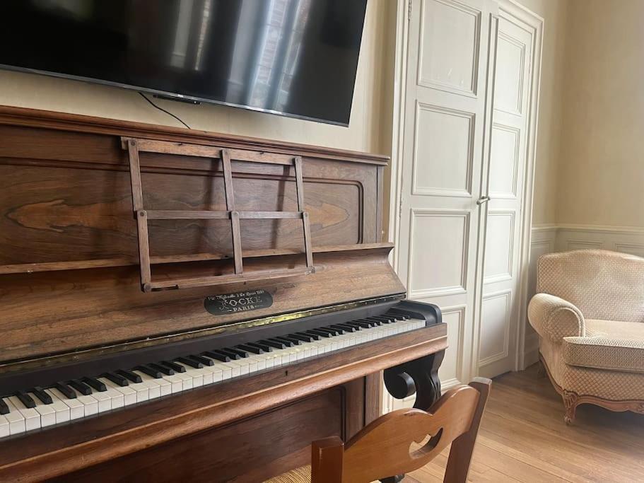 La Demeure De Margot - 24 Couchages Villa Villeneuve-sur-Yonne Luaran gambar