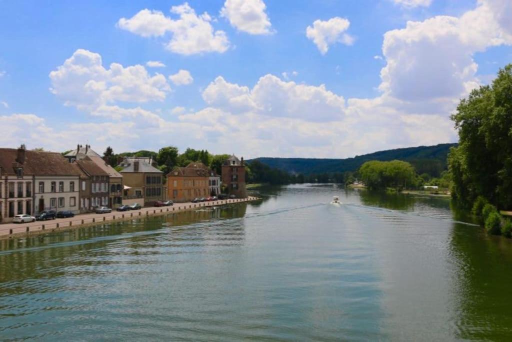 La Demeure De Margot - 24 Couchages Villa Villeneuve-sur-Yonne Luaran gambar