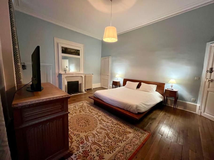 La Demeure De Margot - 24 Couchages Villa Villeneuve-sur-Yonne Luaran gambar