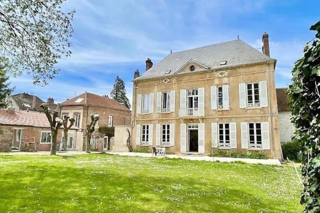 La Demeure De Margot - 24 Couchages Villa Villeneuve-sur-Yonne Luaran gambar