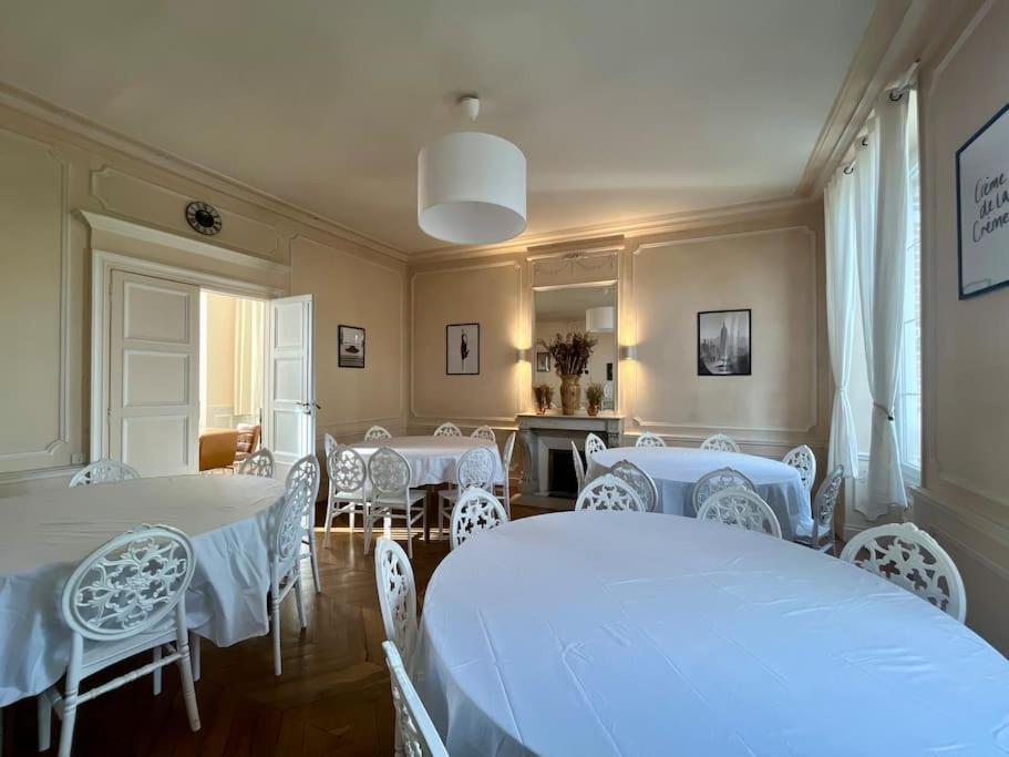 La Demeure De Margot - 24 Couchages Villa Villeneuve-sur-Yonne Luaran gambar