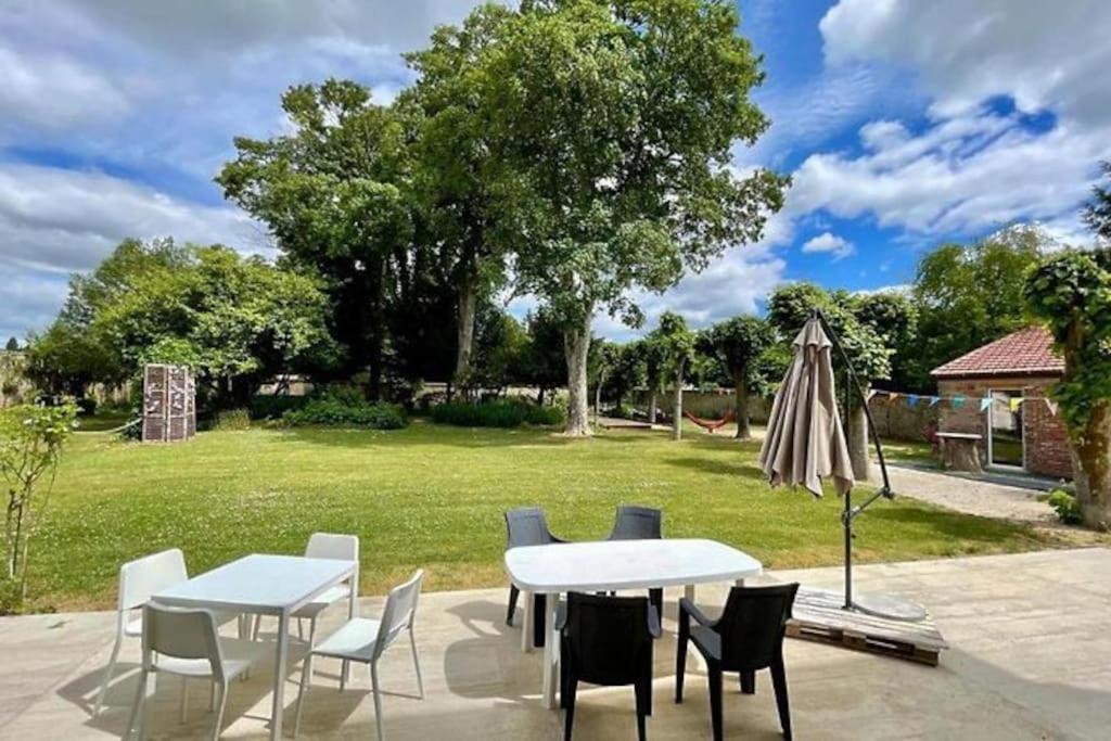 La Demeure De Margot - 24 Couchages Villa Villeneuve-sur-Yonne Luaran gambar
