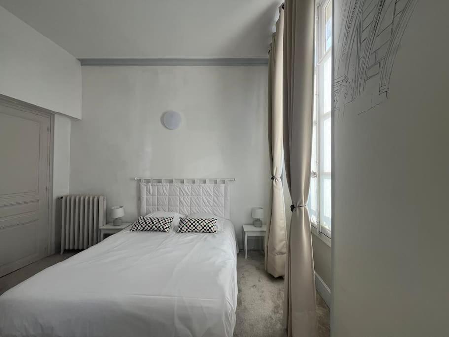 La Demeure De Margot - 24 Couchages Villa Villeneuve-sur-Yonne Luaran gambar