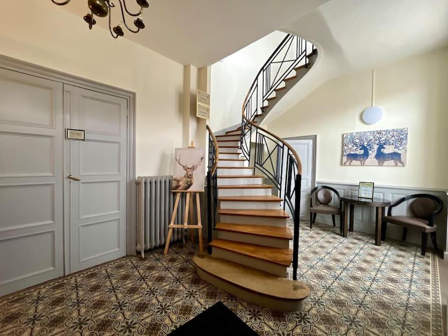 La Demeure De Margot - 24 Couchages Villa Villeneuve-sur-Yonne Luaran gambar