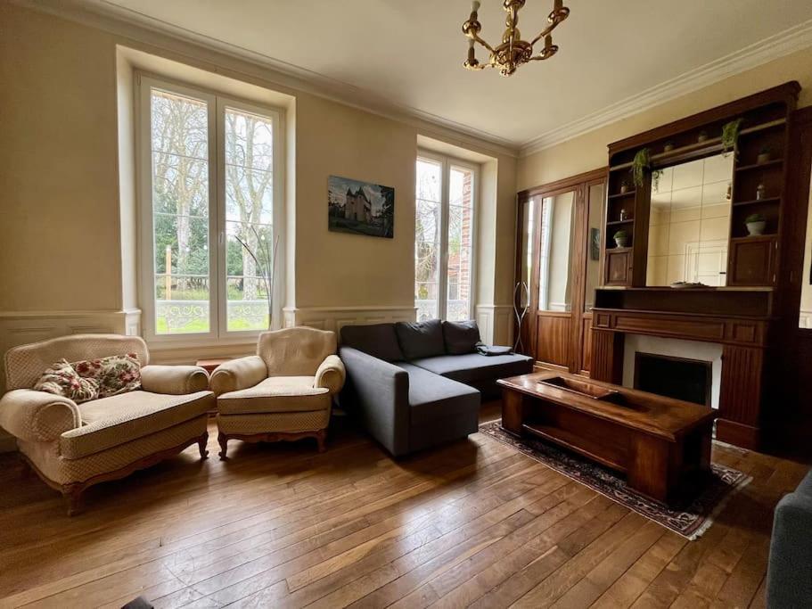 La Demeure De Margot - 24 Couchages Villa Villeneuve-sur-Yonne Luaran gambar